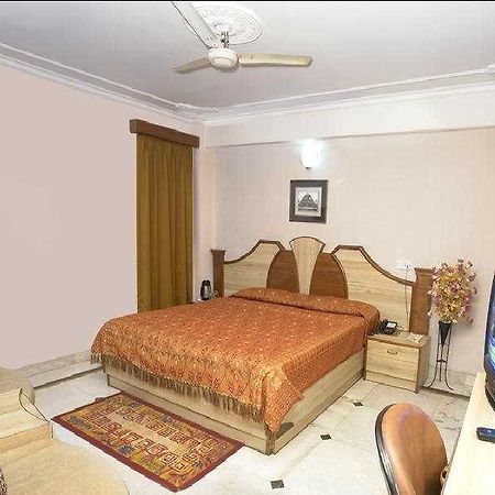 Hotel Welcome Palace Delhi  Exteriör bild